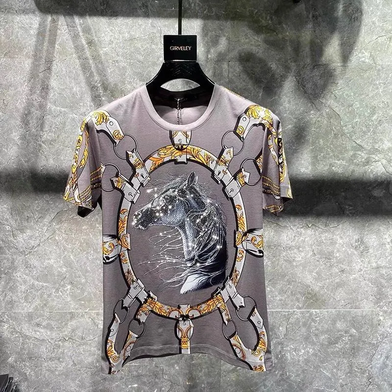 Heren t shirts zomer luxe 3d gouden ketting bedrukt barokmerk t-shirt koninklijk paard glanzende diamant hiphop klassieke top kort