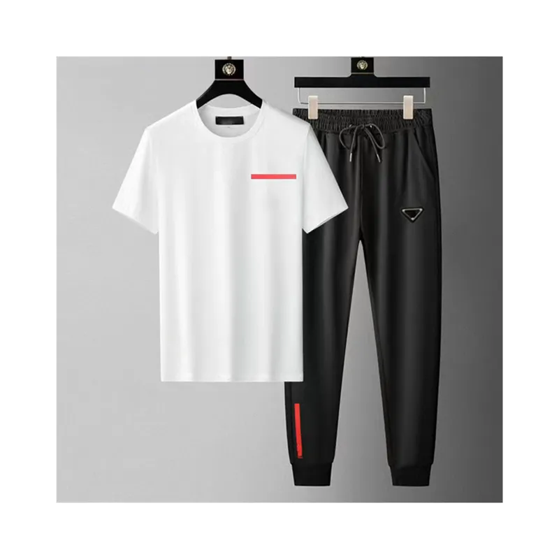 Designer uomo Tute da uomo T-shirt da jogging Maglie T-shirt pantaloni set Abbigliamento sportivo di qualità Pantaloni sportivi Streetwear Pullover Maniche corte Tuta sportiva