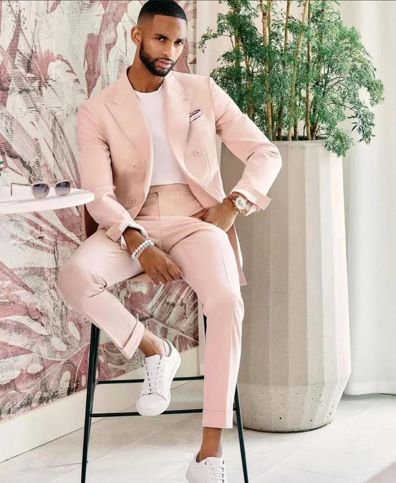 Traje rosa de hombre store