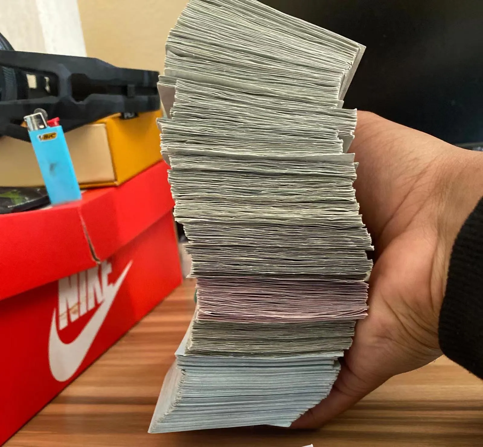 Money in a nike box new arrivals