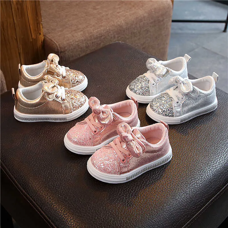 Atletische buitenmeisjes Sneakers Kids Antislip Shoes Bow Paillins Princess Shoe Spring en Autumn Baby Casual Soft Sole Sneaker AA230503