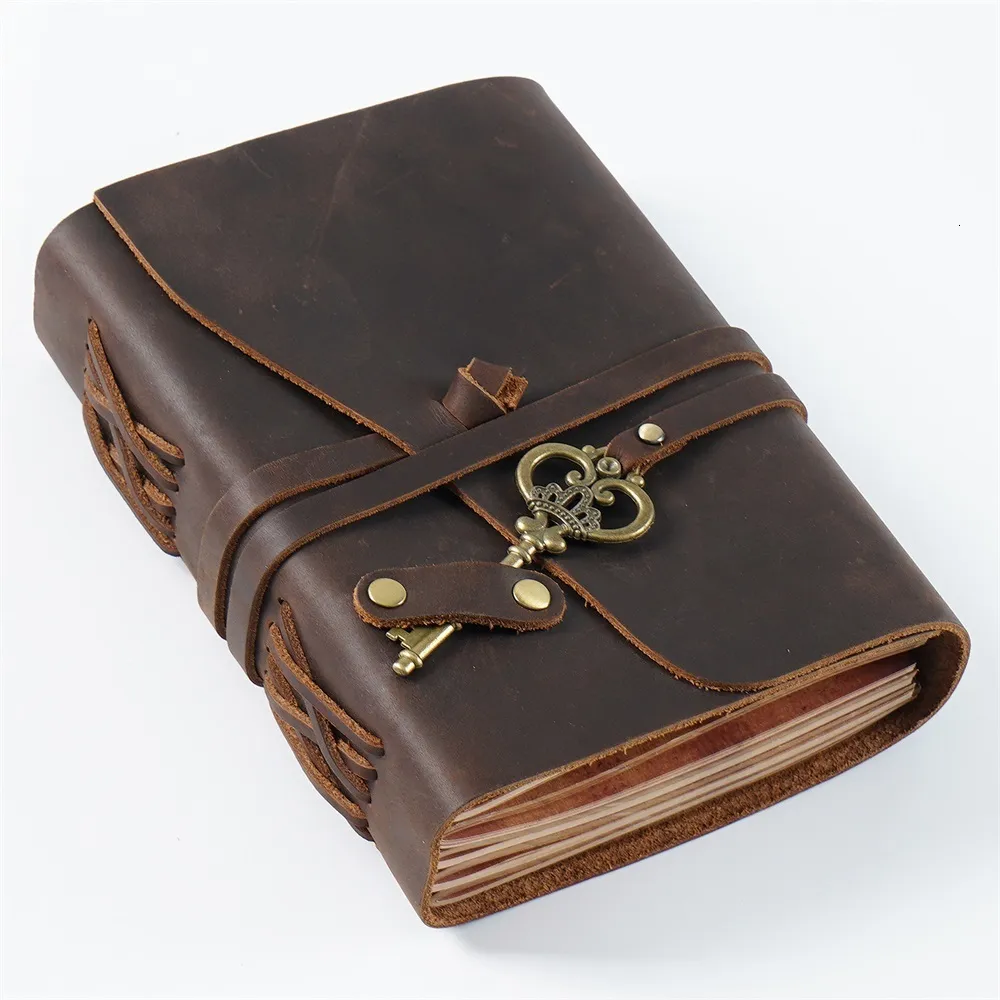 Notatniki retro skórzane Joury Magic Diary ręcznie robiony notebook z kluczową książką podróżną puste papier 300 stron Para prezentów 230504