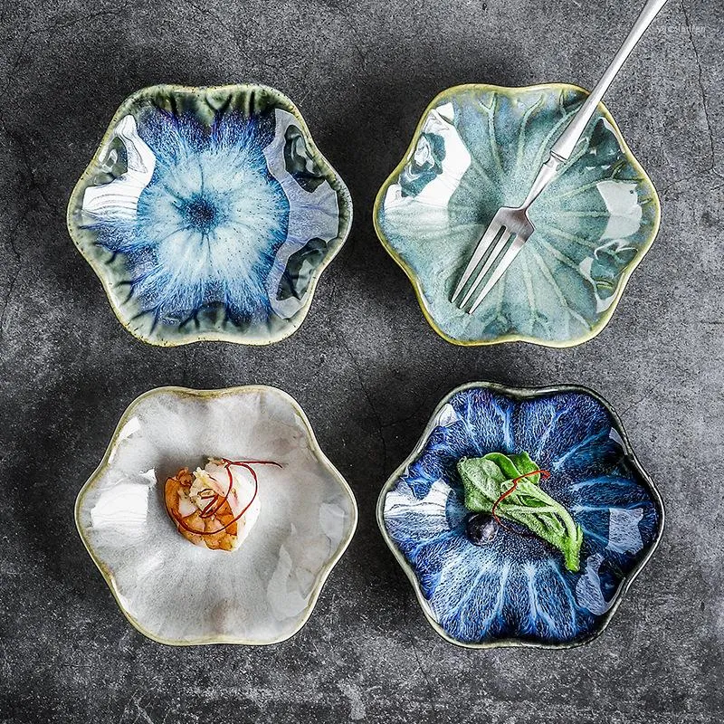 Platos 2023 Estilo chino Creativo Flor en forma de cerámica Placa de inmersión Esmalte Horno en Snack Sushi Vajilla para el hogar