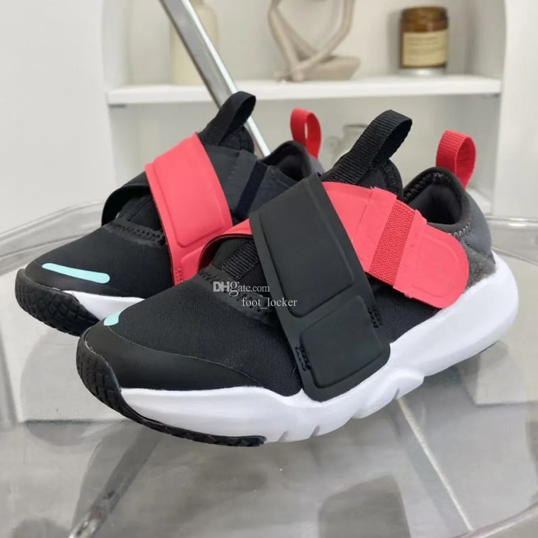 Kids black sale huraches