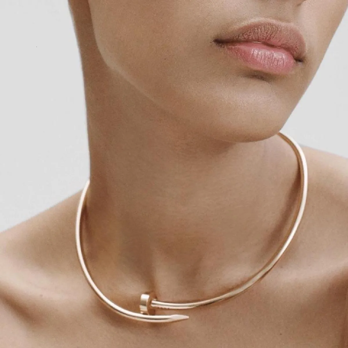 Cartier nail choker online