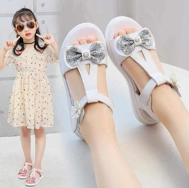 Летние детские кожаные сандалии принцессы с открытыми отверстиями для девочек, новый стиль, модные детские свадебные туфли на мягкой подошве на плоской подошве