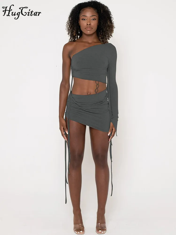Crop top and skirt outfit 2025