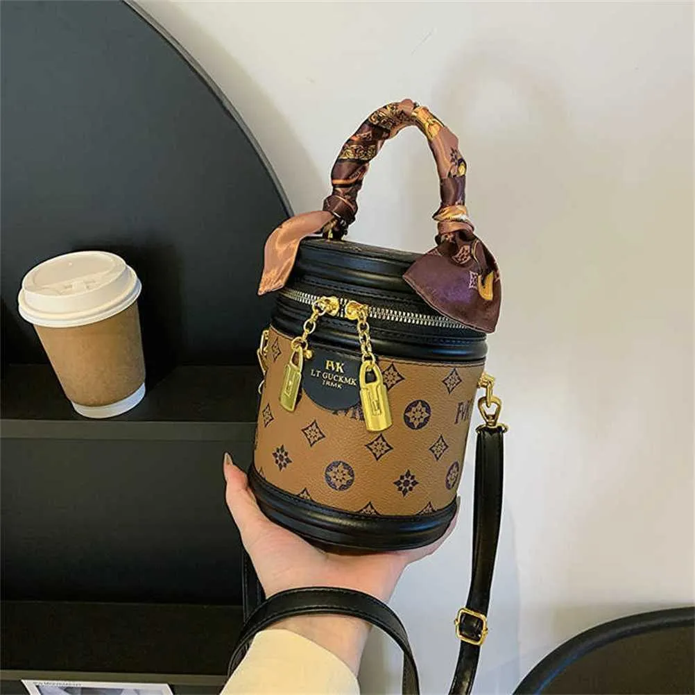 Borse Borsa da donna 2023 New Fashion Sciarpa Handheld Cylindrical Single Shoulder Crossbody Flower Rice Bucket Bag