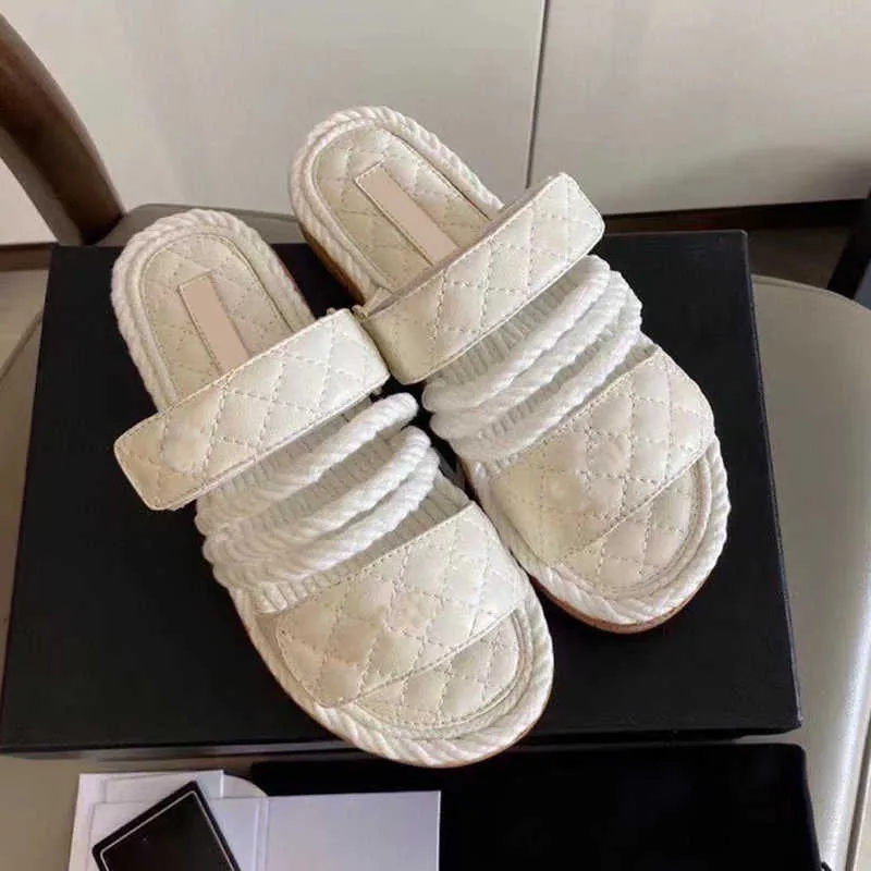 DAD SANDAL WHITE LAMBSKIN