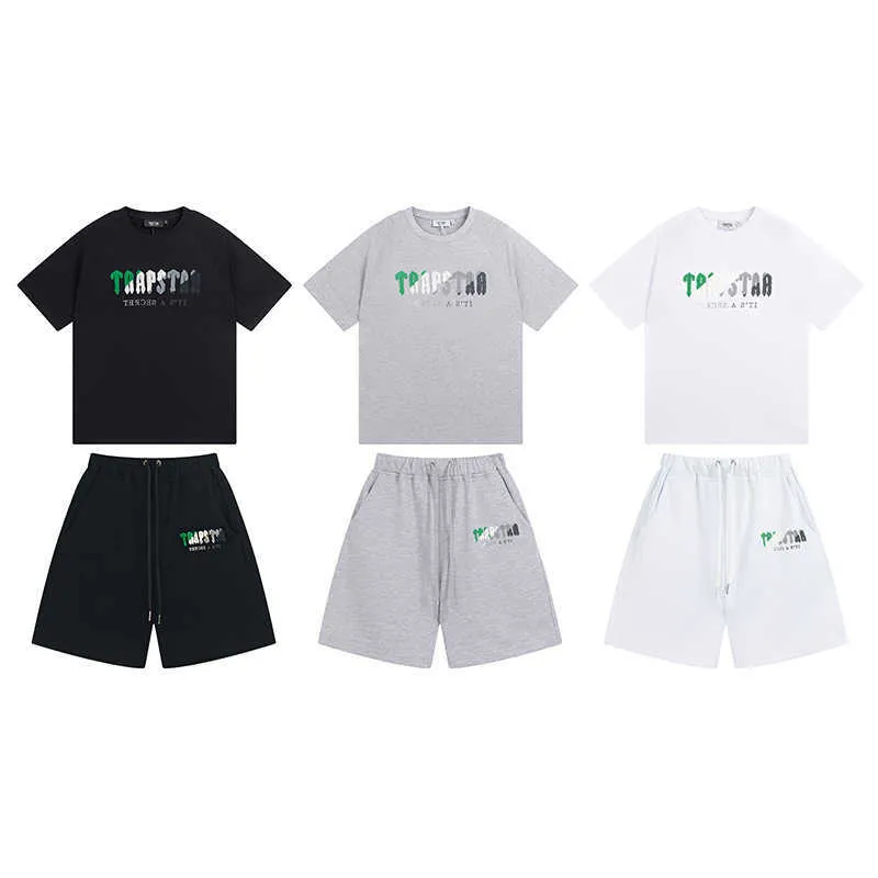 Tasarımcı Moda Giyim Tees Tshirt Trapstar Yeşil Beyaz Havlu Nakış Moda Marka Gevşek Rahat Erkek Kadın Modası Kısa Kollu Şort Erkekler Yaz için Set