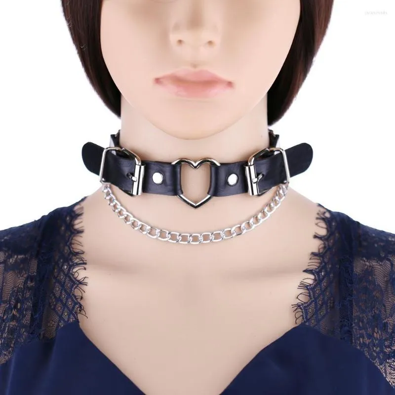 Choker Harajuku Leather Necklace Women Manセクシーなハートラウンドスパイクリベットチェーンカラーゴシックヒップホップボンデージパーティーギフトジュエリー