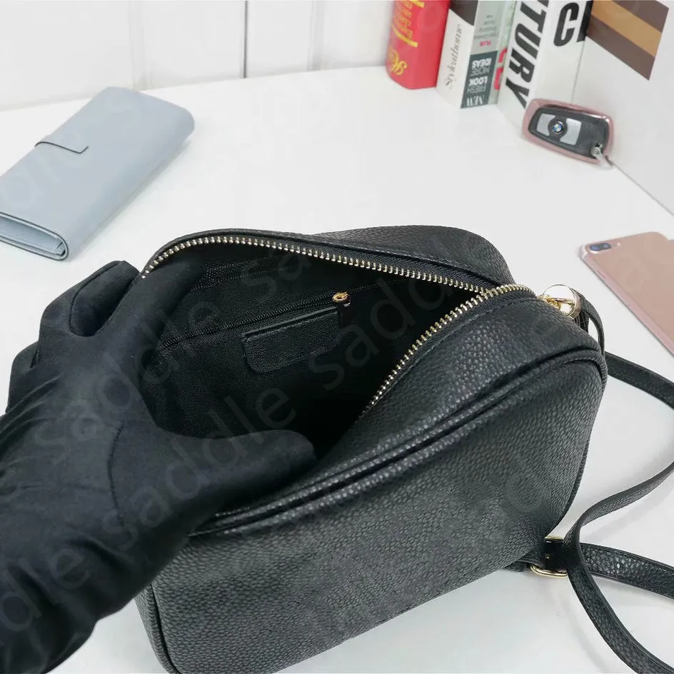 Omuz çantaları lüks tasarımcı alfabe kamera çantası bayan moda çanta crossbody fermuar sade ünlü kılıflar kutu vintage el çantası boş zaman omuz çantası ile alışveriş