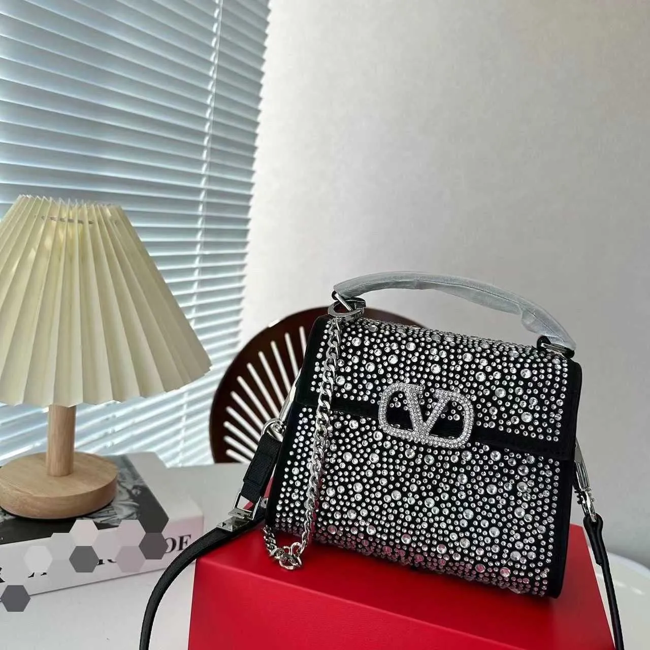 Luxurys Light Handbag Designer Valentino Bags Women Appearance