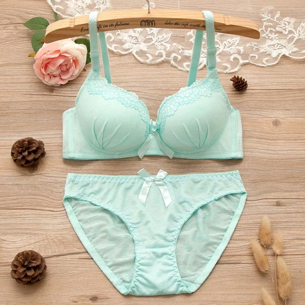 Sexy Lace Push Up Bra And Panty Set Back AA/A/B Cup Sizes For Young Women  Available In 30 36 From Kong003, $9.49