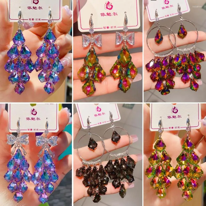 Kolczyki Dangle 2023 Kolorowa fioletowa kryształowa kropla dla kobiet Koreańska trend Big Long Luksusowy Party Bankiet Dres biżuteria