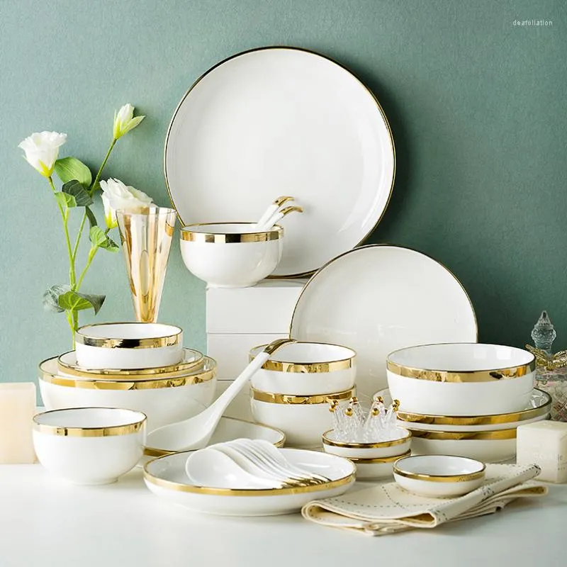 Placas que servem jantar de mesa de luxo Conjunto de porcelana Placa de cozinha de porcelana Conjuntos de pratos de jantar Platos de Cena Breakfast Breakfast