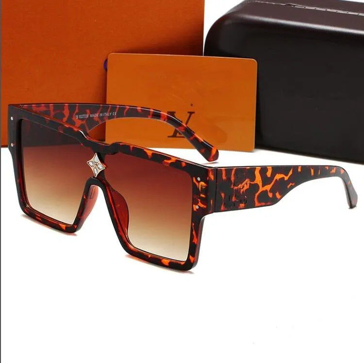 Nouveaux lunettes de soleil de mode carrées pour hommes femmes cadre noir argent miroir fleur lettre lentille conduite marque lunettes de soleil lunettes de sport en plein air avec boîte 2308