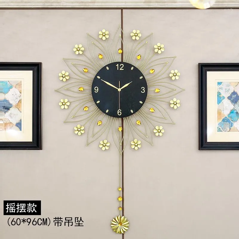 壁の時計大きなサイズの時計メタルモダンデザイン美学北欧の家の装飾は、ユニークなレロジオデパレデデコレーションリビングルーム