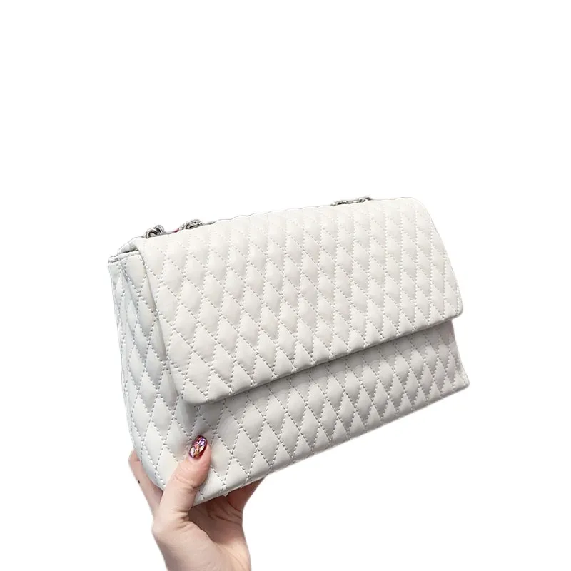 Designer Bag Luxury Purse Brand Handväskor Kvinnor Kvalitetsväskor Kosmetisk väska Tote Messenger Pures Axelväska 30 20 cm