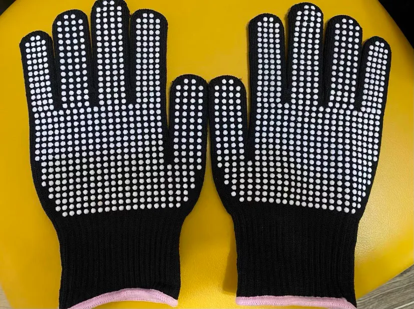 Heat Resistant Glove With Silicone Bumps Professional Heat Proof