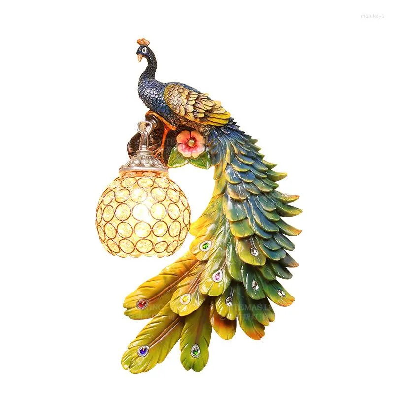 Lampada da parete Lampade a forma di pavone per animali Applique colorate per interni per la Thailandia Comodino Soggiorno Decorazione domestica leggera creativa
