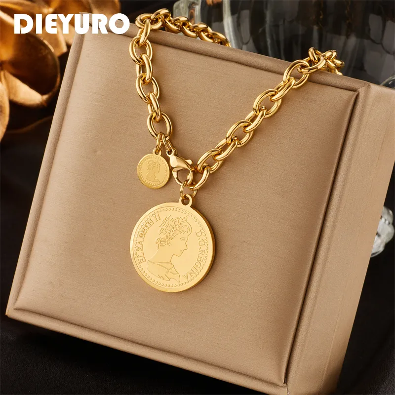 Ожерелья с подвесками DIEYURO из нержавеющей стали 316L золотого цвета в стиле хип-хоп, круглое ожерелье с портретной монетой для женщин и мужчин, модные тенденции, ювелирные изделия для девочек, подарок Joyas 230504
