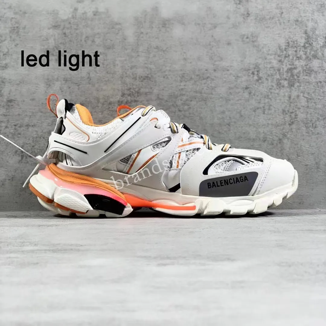 Designer Sneakers Vrouwen Mannen Casual Schoen Triple-s LED Licht Fashoin Oversized Platform Running Trainer Vintage Lace-up Onhandige Oude Vader Schoen