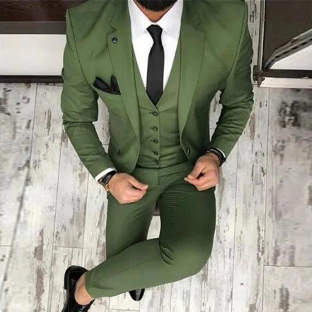 Męskie garnitury Blazers Najnowsze projekty płaszcza Pants Green Men Suit Slim Fit 3 -częściowy smoking styl pary groom garnitury niestandardowe bal