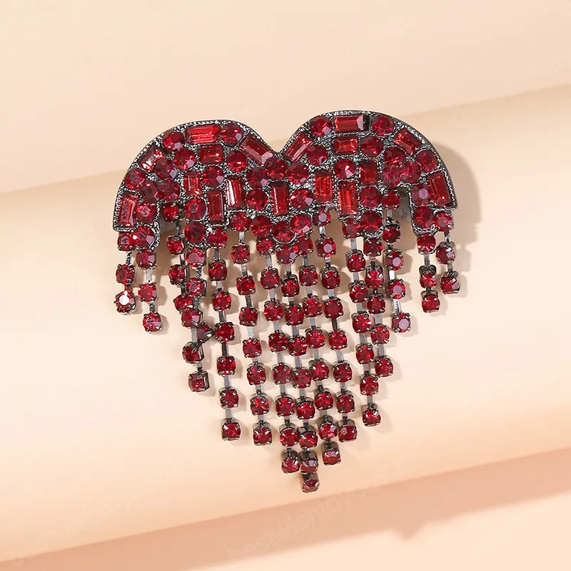 Rouge gland coeur forme broches pour femmes unisexe brillant cristal strass broche broches vêtements manteau décor bijoux cadeaux