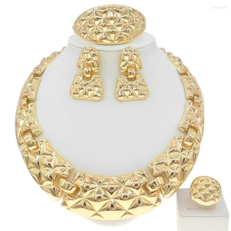 Halsband örhängen set Dubai Gold Plated Woman Jewelry Classic Simple Round Exquisite Big Armband för vardagens slitgåva