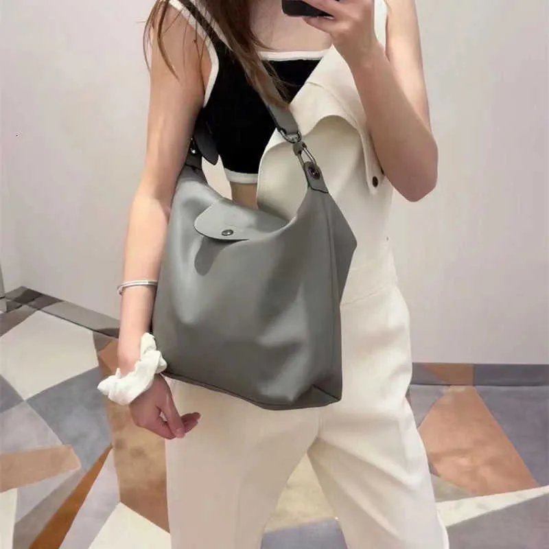 Leather Casual Spring Small 2023 Handheld Large One Shoulder Hobo and Underarm Capacity Premium Soft Women Bag