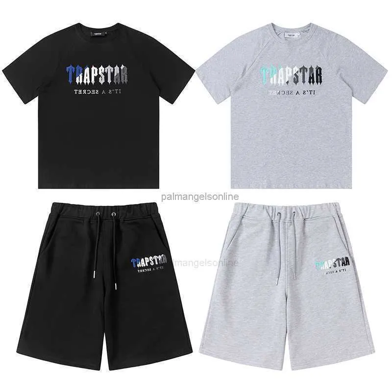 Designer Fashion Vêtements Tees Tshirt Été Nouveau Trapstar Bleu Blanc Serviette Broderie Hommes Femmes Loose Fit Mode Jeunes Shorts À Manches Courtes Ensemble À vendre