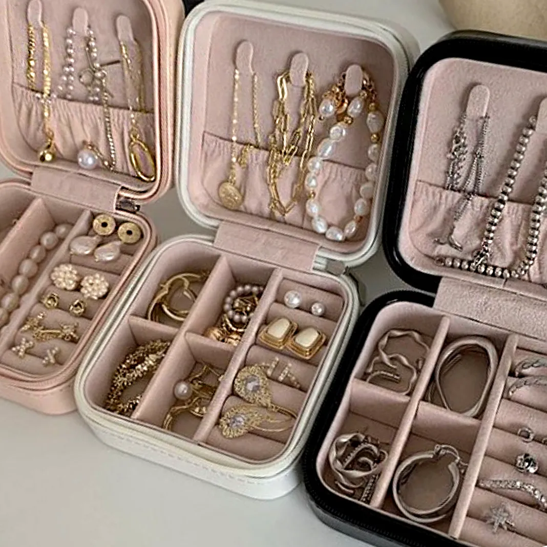 Jewelry Boxes Jewelry Storage Box Travel Women Belongs Organizer Jewelry Display Case Earrings Necklaces Rings Holder Zipper Cases 10*10*5cm 230505