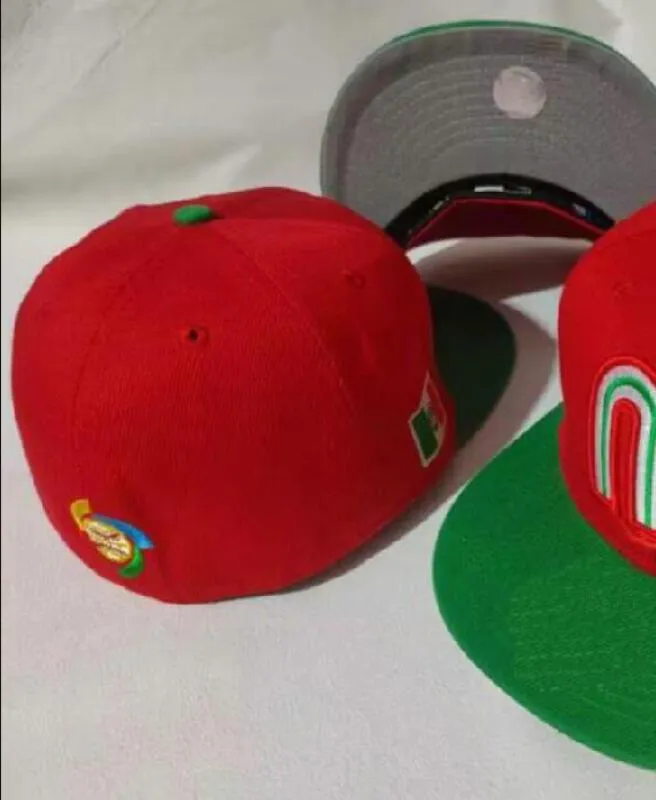 Męskie baseball pełne zamknięte czapki Summer True Fit Hip Hop Trucker Hat Tata Gorras Hombreball Bone Men Men Women 32 Drużyny swobodne sporty Flat Hats NY La Mexicos A0