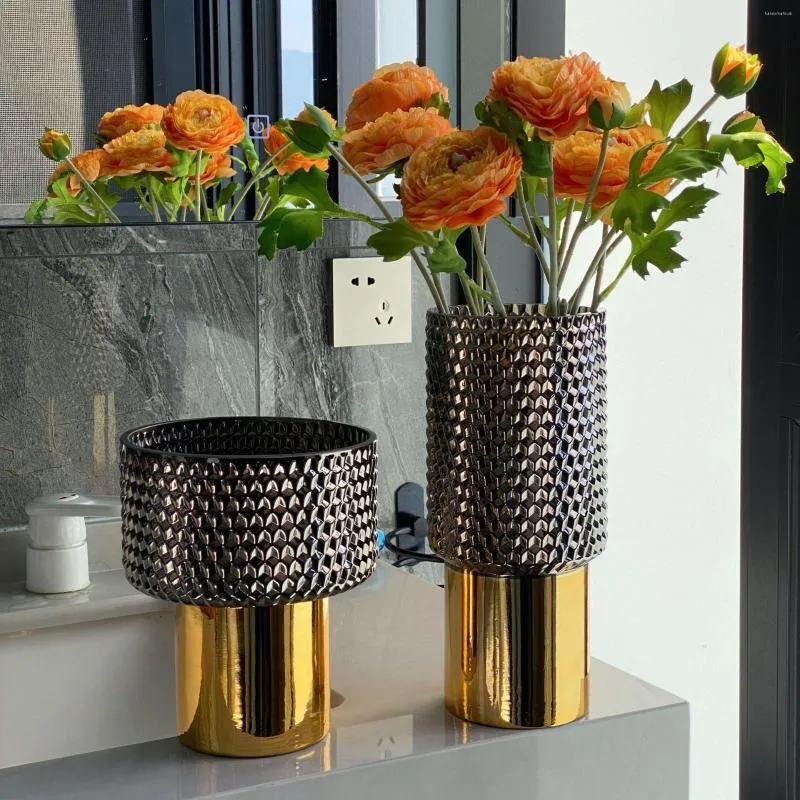 花瓶ヨーロッパスタイルの光豪華な電気めっきゴールデンガラス花瓶の装飾ホームソフトフラワーアレンジ