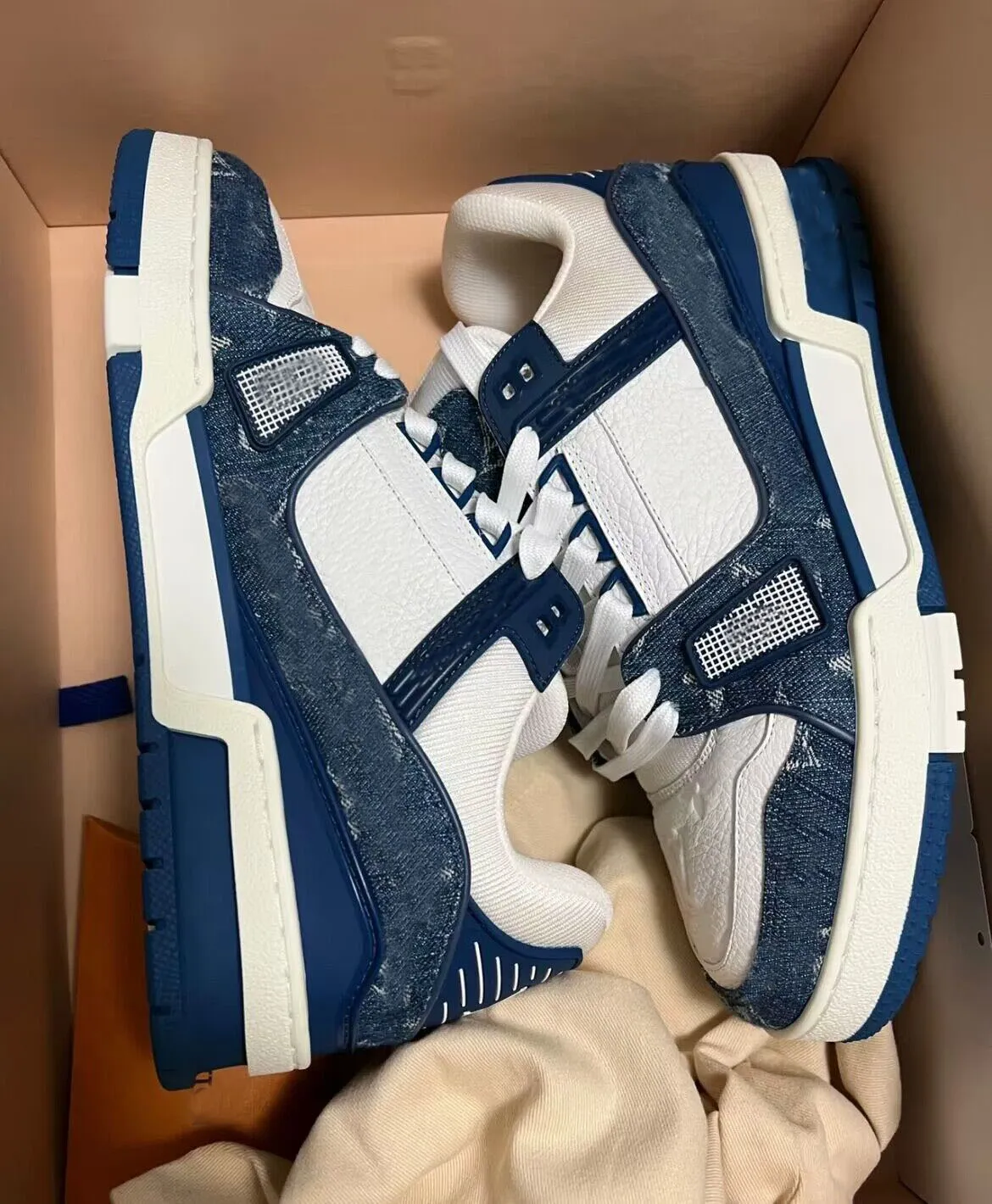 Toeless trainers hotsell