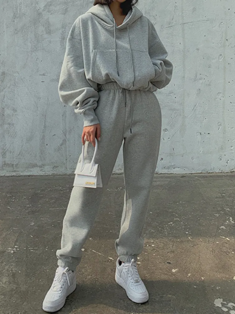 Wholesale sweatshirts and sweatpants top