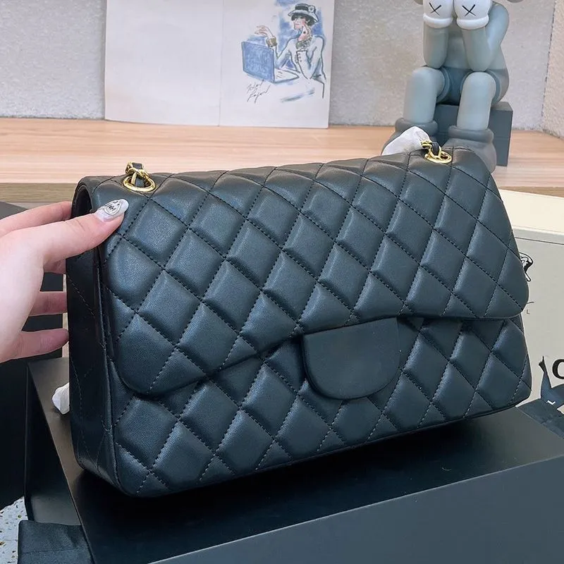 [JILLSTUART]★COWHIDE QUILTED CHAIN FLAP TYPE SHOULDER BAG M Designer fashion, Seoul-fully created | W Concept