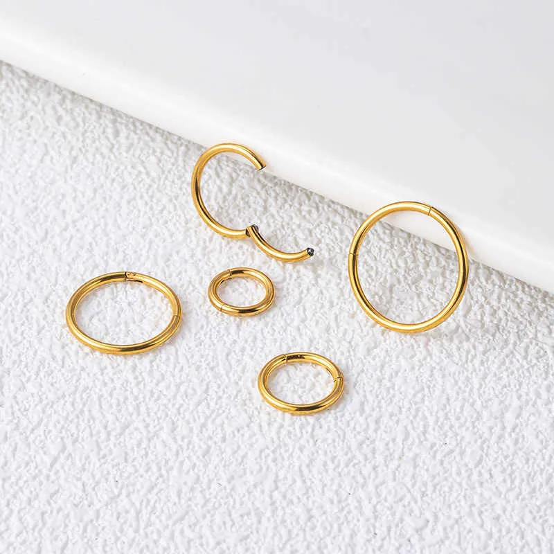 14K Gold Titanium Small Nose Hoop Hoop Earrings Smooth Surface