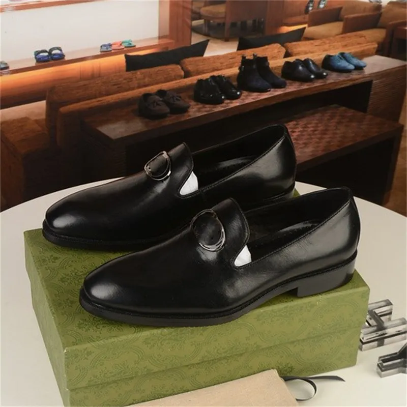 2023 g Mocassins blancs luxueux pour hommes Chaussures en cuir faites à la main Designer Noir Casual Conduite Appartements Bleu Mocassins à enfiler Mode Chaussures de bateau confortables