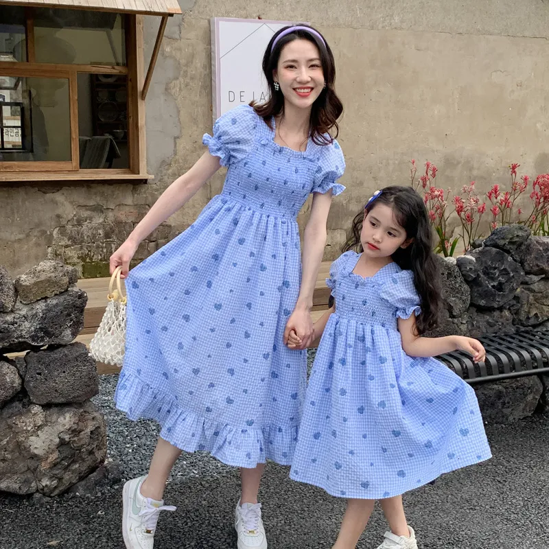Mom daughter matching outfit sales