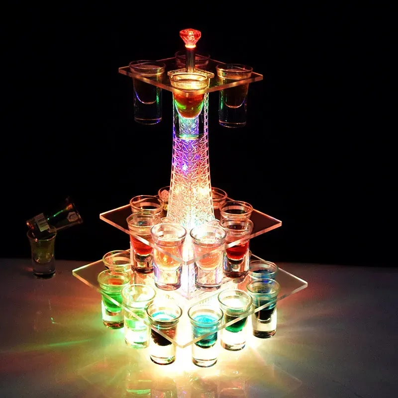 Fête Coloré Lumineux LED Cristal Tour Eiffel Cocktail Porte-gobelet Stand Service VIP Verre À Liqueur Glorifier Présentoir Fête Hôtel Restaurant Décor