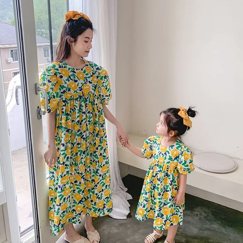 Família, roupas correspondentes, vestido entre pais e filhos, vestido de verão, mãe e mulher vestir princesa floral estilo estrangeiro saia longa saia de algodão 230506