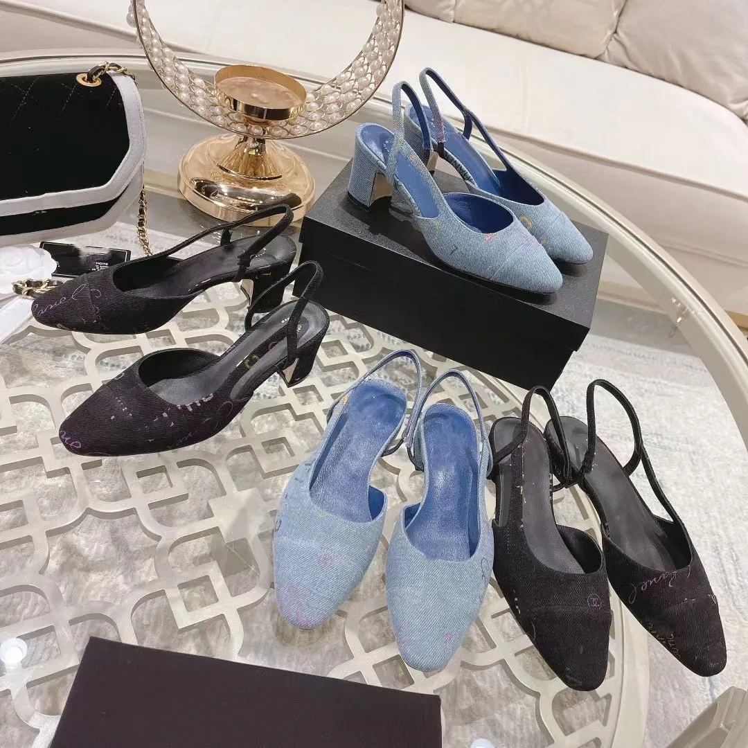 Ny färg klassisk designer sandaler högkvalitativa kvinnors bröllopsklänning skor sommar tjocka klackar mode runda huvud glider 100% läderplattform sexig stor storlek sandal