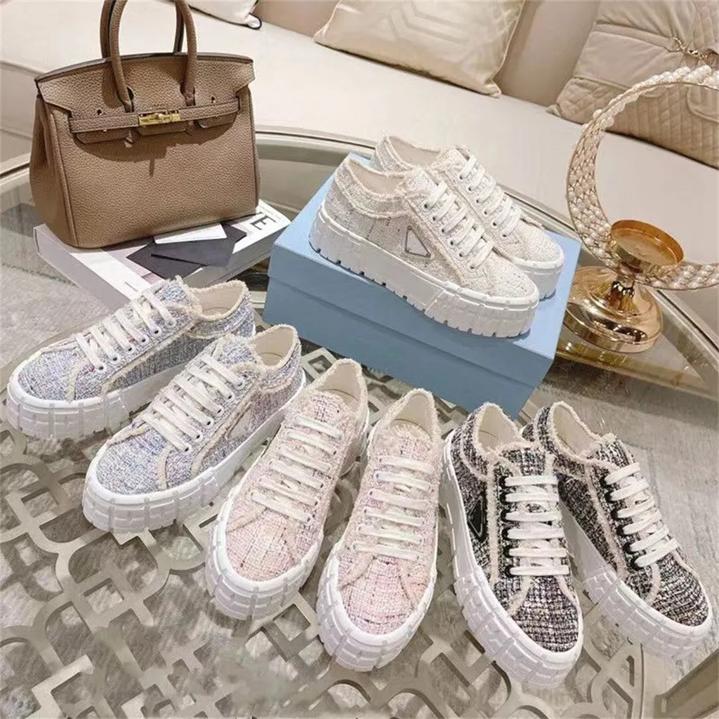 Comfortable leather sneakers womens sales