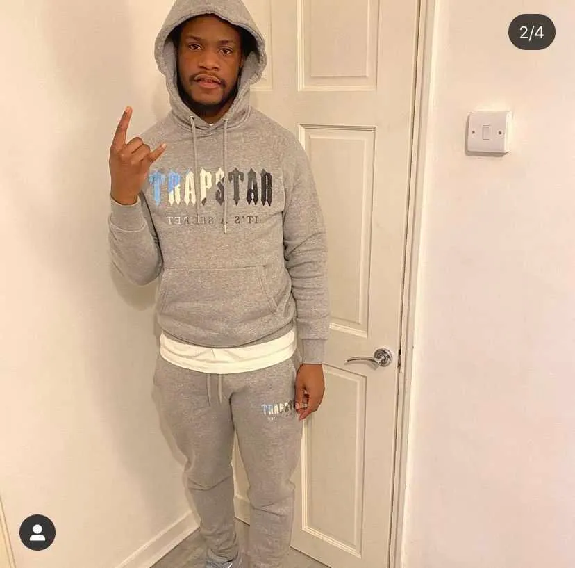 Trapstar hoodie sale clearance