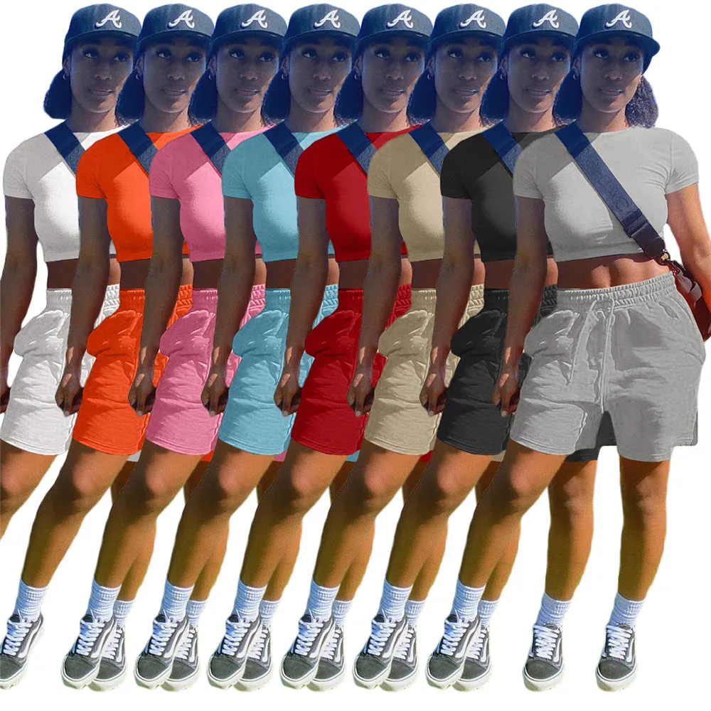 2023 Designer Survêtements Tenues D'été Femmes Deux Pièces Ensembles T-shirt À Manches Courtes Crop Top Et Shorts Assortis Casual Solid Sportswear En Vrac Vêtements En Gros 9830