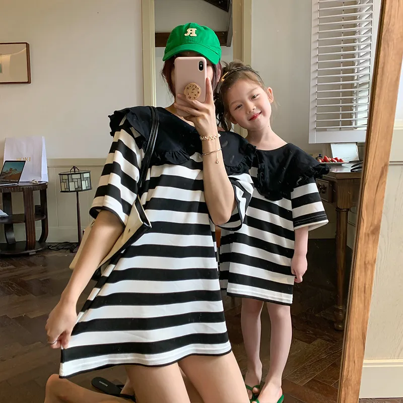 Family Matching Outfits Mom And Daughter Korea Dress With Big Collar Baby Girls And Women s Fashion Dresses Parent Child Matching Summer Clothing