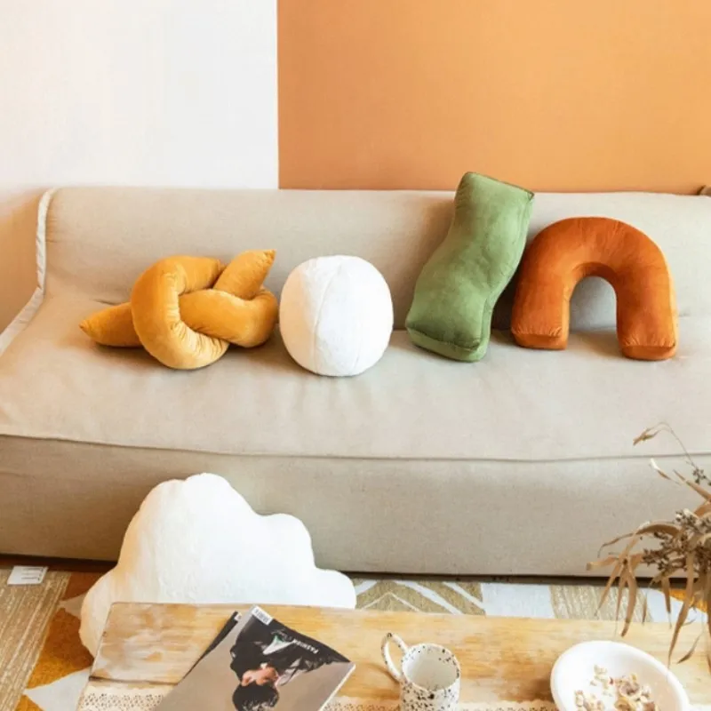 Cushion Decorative Pillow Inyahome Shaped Velvet Wave Knot For Sofa Bed Waist Cute Kids Home Decor Geometric Art Farmhouse 230505
