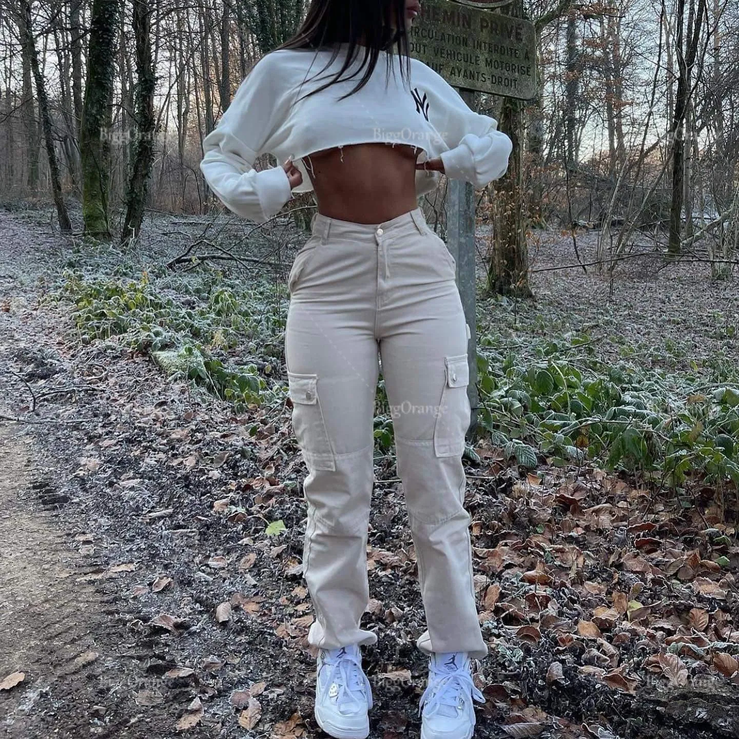 Loose fit straight leg cargo pants sales